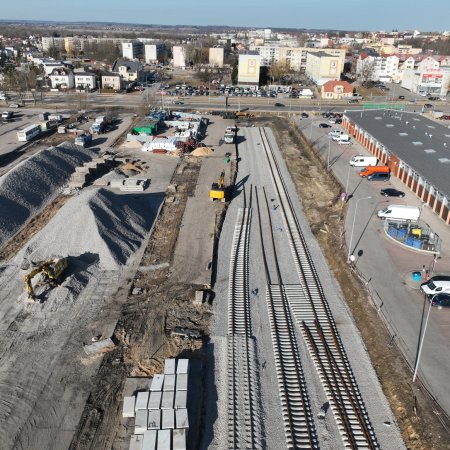 Kolej wraca do Łomży. Trwają ważne inwestycje na styku dwóch województw [ZDJĘCIA]