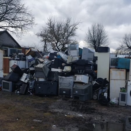 Niezwykła mobilizacja, spektakularny efekt. Jak stare lodówki i pralki wesprą lokalnych bohaterów [ZDJĘCIA]