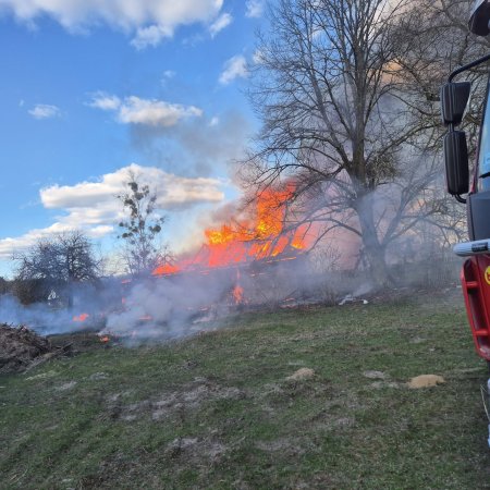 Tragiczna sobota na Kurpiach. Trudna walka strażaków z ogromnym pożarem! [ZDJĘCIA]
