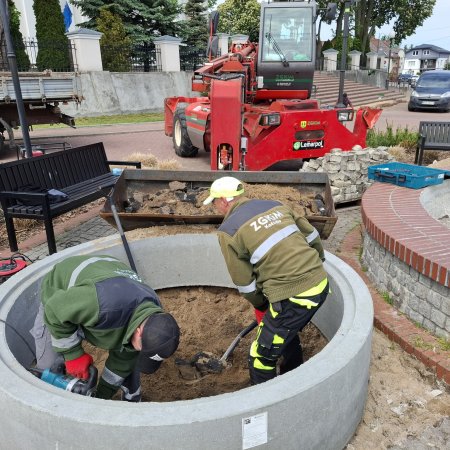 Fontanna w Kadzidle przechodzi wielką metamorfozę! Ruszył kompleksowy remont [ZDJĘCIA]
