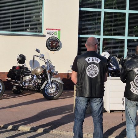 Nowy defibrylator AED w Kadzidle. Wyjątkowy prezent od motocyklistów [ZDJĘCIA]