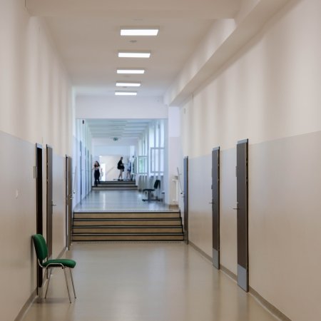 II LO w Ostrołęce po remoncie. Zobacz, jak zmieniła się szkoła [ZDJĘCIA]