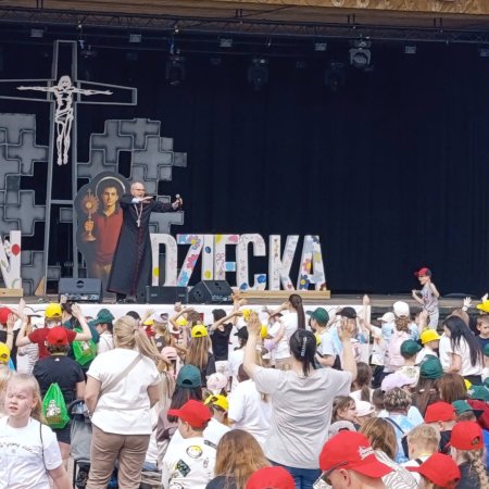 Dziecięca radość połączyła całą diecezję. Wyjątkowe wydarzenie w Myszyńcu [ZDJĘCIA]