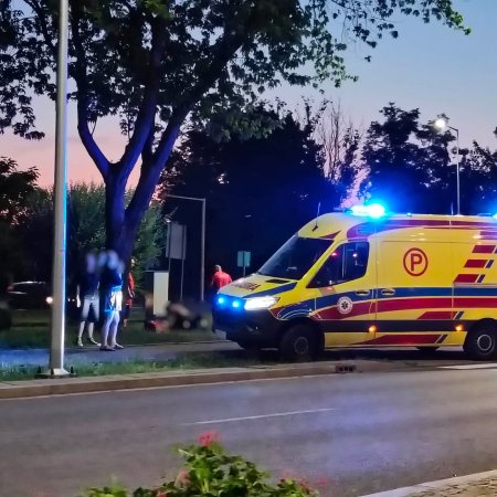 Niepokojące sceny przy moście Wyszyńskiego. Interweniowały policja i pogotowie [ZDJĘCIA]