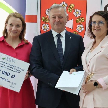 Mniejsze rachunki za prąd w gminie Kadzidło. Samorząd zdobył wsparcie na nowe oświetlenie [ZDJĘCIA]