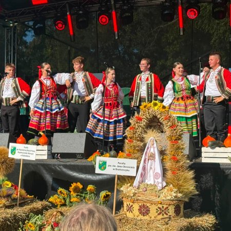 Rolnicy bohaterami dnia. Tak wyglądały dożynki na Kurpiach Białych [ZDJĘCIA]