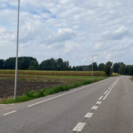 W Golance robi się bezpieczniej po zmroku. Na drogach stanęło 18 nowych lamp [ZDJĘCIA]