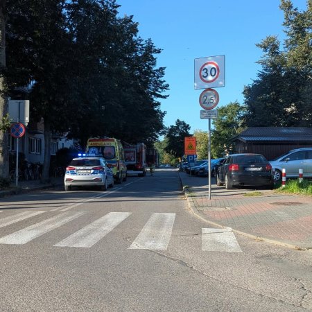 Niepokojąca cisza w mieszkaniu przy Psarskiego. Senior trafił do szpitala [ZDJĘCIA]