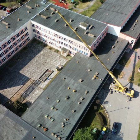 Szkolne atrium w SP 5 przechodzi metamorfozę! Ruszyły prace [WIDEO, ZDJĘCIA]