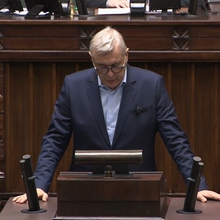 Sejm. Giertych wymienił nazwiska poległych. W tym bohatera z Kurpi [WIDEO]