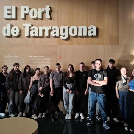 Winiarnie i cukiernie zamiast szkolnych sal. Grupa młodzieży z Baranowa na zagranicznym stażu [ZDJĘCIA]