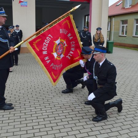 Duma, tradycja i strażacka jedność. OSP Łączki otrzymała sztandar [ZDJĘCIA]