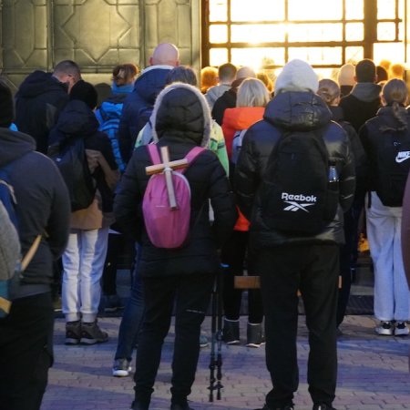 Ekstremalna Droga Krzyżowa. Noc, cisza i dziesiątki kilometrów [ZDJĘCIA]