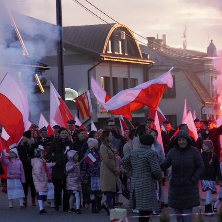 Patriotyczny przemarsz ulicami Czerwina [ZDJĘCIA, WIDEO]