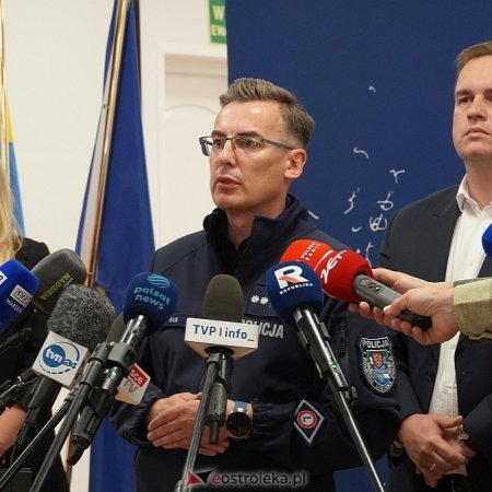Prezydent, policja i kurator na konferencji po ataku w ZSZ nr 4. Oto, co wiemy [WIDEO, ZDJĘCIA]