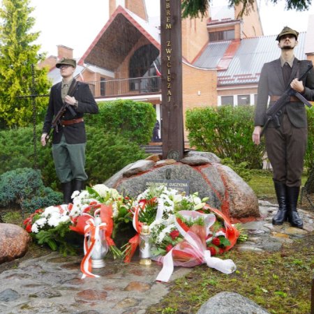 Miejskie obchody 83. rocznicy Zbrodni Wołyńskiej pod pomnikiem Golgota Wschodu [ZDJĘCIA, WIDEO]