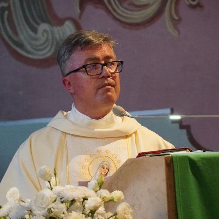 Nowy proboszcz powitany w parafii pw. św. Antoniego Padewskiego w Ostrołęce [ZDJĘCIA, WIDEO]