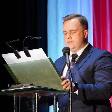 Uroczysta sesja. Ostrołęka świętuje ważne rocznice. "Jesteście sercem tego miasta" [WIDEO, ZDJĘCIA]