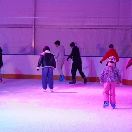 Lodowisko miejskie w Ostrołęce już otwarte! [ZDJĘCIA, WIDEO]