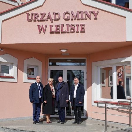 Wicemarszałek z wizytą w gminie Lelis. Sprawdzał lokalne inwestycje! [ZDJĘCIA]