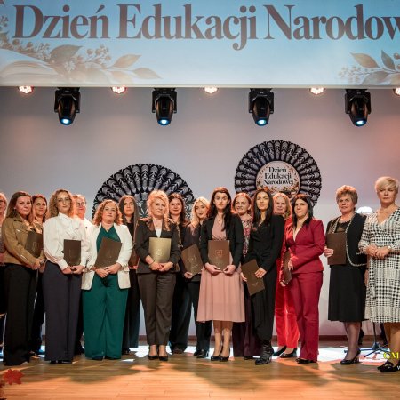 Wyjątkowe święto oświaty w Lelisie. Wójt przyznał nagrody nauczycielom i pracownikom szkół [ZDJĘCIA]
