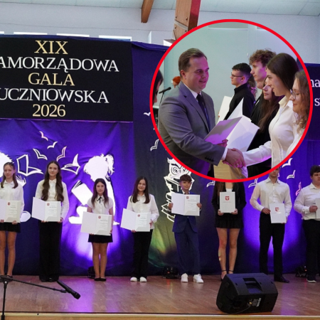 Najlepsi z najlepszych w Ostrołęce. XIX Samorządowa Gala Uczniowska za nami [WIDEO, ZDJĘCIA]
