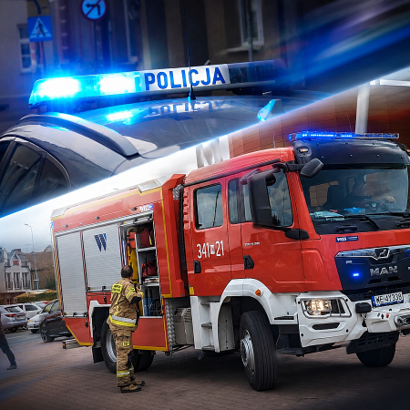 Strażacy i policjanci przed galerią handlową w Ostrołęce. Znamy przyczynę interwencji