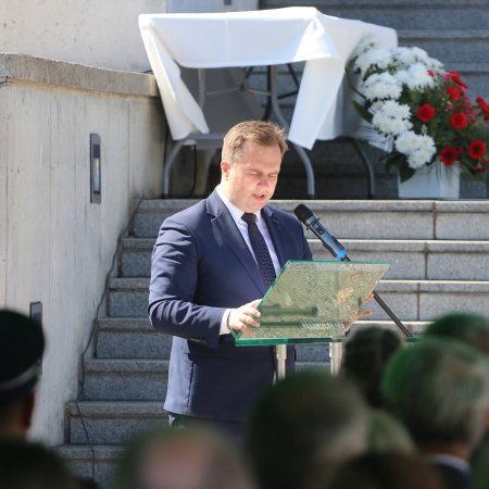 Rocznica Bitwy pod Ostrołęką. "Tutaj polski żołnierz stanął do nierównej walki" [WIDEO, ZDJĘCIA]