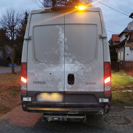 Ciężarówka zablokowała przejście dla pieszych. Kierowca zasłaniał się... nazwiskiem urzędnika!