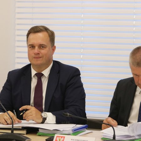 Radni zdecydowali w sprawie wotum zaufania dla prezydenta Ostrołęki. Jednogłośnie!