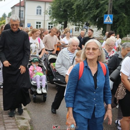 "Złapaliśmy piątkę". Pielgrzymka z Ostrołęki dotarła do Piotrowic [WIDEO, ZDJĘCIA]