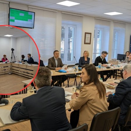 Bezpieczna jesień życia w Ostrołęce. Rusza Korpus Wsparcia Seniorów! [ZDJĘCIA]