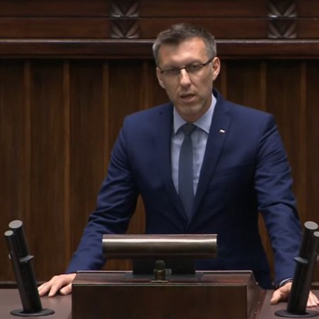 „Pamiętamy o tych bohaterach”. Poseł Marcin Grabowski w Sejmie o uroczystościach w Łączkach [WIDEO]
