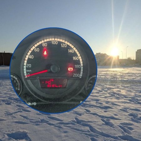 Siarczysty mróz w Ostrołęce i powiecie. Alert IMGW i prognozy do końca stycznia