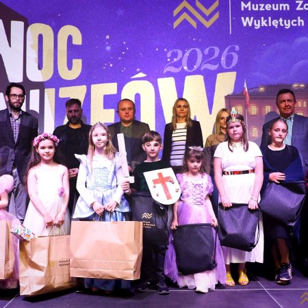 Historia w wersji nocnej. Tłumy mieszkańców na Nocy Muzeów w Ostrołęce [WIDEO, ZDJĘCIA]