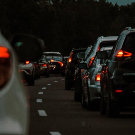 Jedziesz na cmentarz 1 listopada? Pamiętaj o zmianie organizacji ruchu