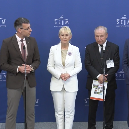 Kolej wraca na trasę Ostrołęka-Łomża. Politycy PiS: to nasza zasługa [WIDEO]