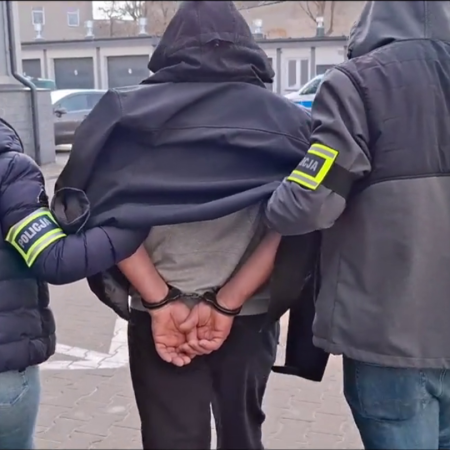 Koszmar w szpitalnej łazience. Podglądacz wpadł, bo zapomniał o jednej rzeczy [WIDEO]