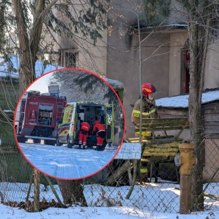 Pożar domu w Goworówku. Starszy mężczyzna trafił do szpitala [ZDJĘCIA]