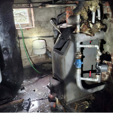 Gorące popołudnie w Myszyńcu. Strażacy walczyli z ogniem przy ul. Przemysłowej [ZDJĘCIA]