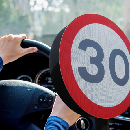 Tu pojedziemy tylko 30 km/h? Rada osiedla chce ograniczenia prędkości