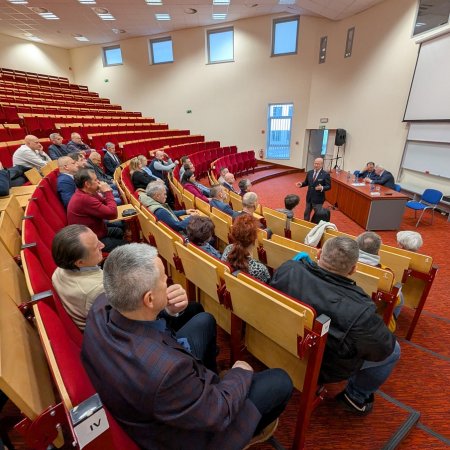 Poseł-podróżnik w Ostrołęce. Padła ważna zapowiedź. "Nie ma świętych krów!" [WIDEO, ZDJĘCIA]