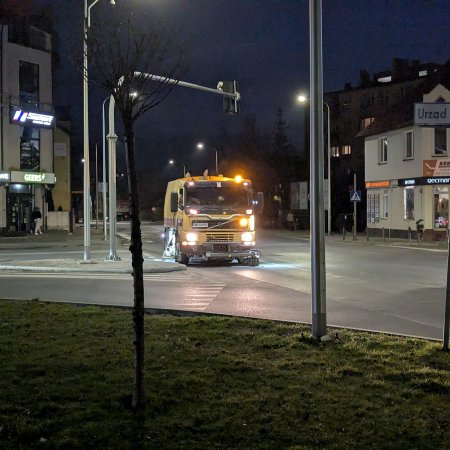 Uwaga kierowcy! Nocne akcje na ulicach Ostrołęki, możliwe utrudnienia [WIDEO, ZDJĘCIA]