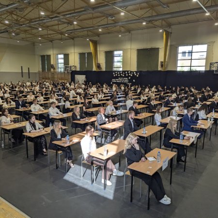 Matura 2026 rozpoczęta! Pierwszy dzień egzaminacyjnego maratonu pod znakiem języka polskiego [WIDEO, ZDJĘCIA]