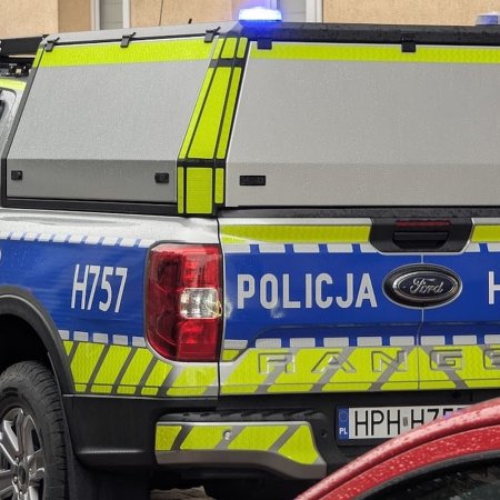 Makabryczne odkrycie w zaroślach. Śledczy znają już tożsamość zmarłego