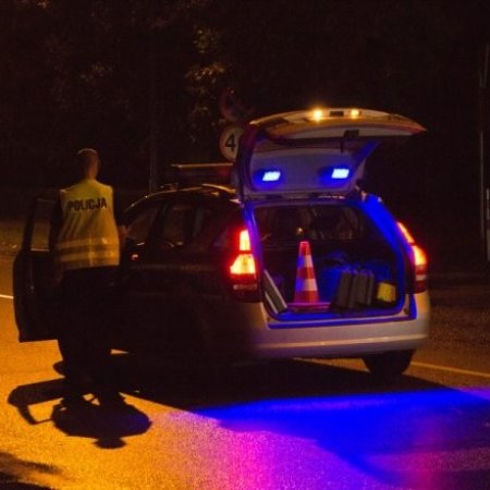 Tragedia na drodze w powiecie ostrołęckim. Dwie osoby zginęły w nocnym wypadku motoroweru