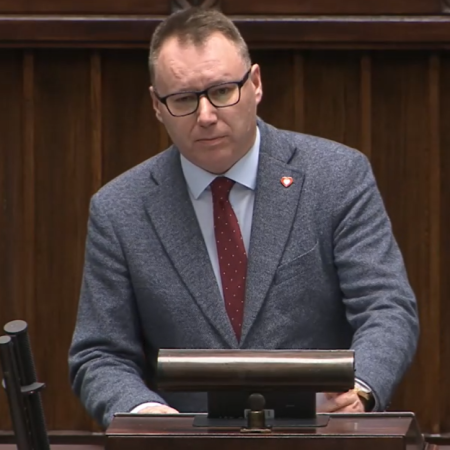 „Nawet Ziobro się na to nie odważył!” – Mariusz Popielarz ostrzega przed nową ustawą o sądach [WIDEO]