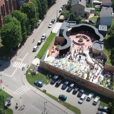 Morska bryza pod Ostrołęką? Kultowe miejsce wznawia działalność po przymusowej przerwie! [WIDEO]