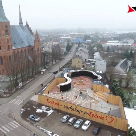 Rzekuń idzie pod prąd: Imponujący wzrost liczby mieszkańców