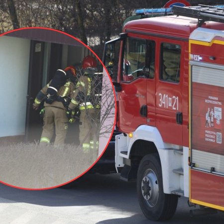 Chwile grozy w bloku przy Goworowskiej. Lokatorzy czekali na ewakuację [WIDEO, ZDJĘCIA]